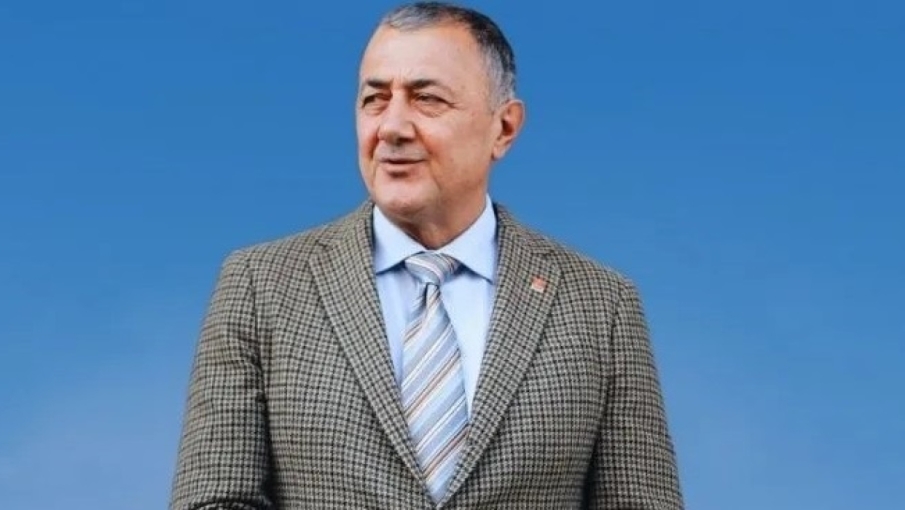 Başkan Atagün’den Siyasi İletişim ve Bürokrasi Çıkışı: “Yukarılarla İletişim Kurmakta Zorlanıyorum”